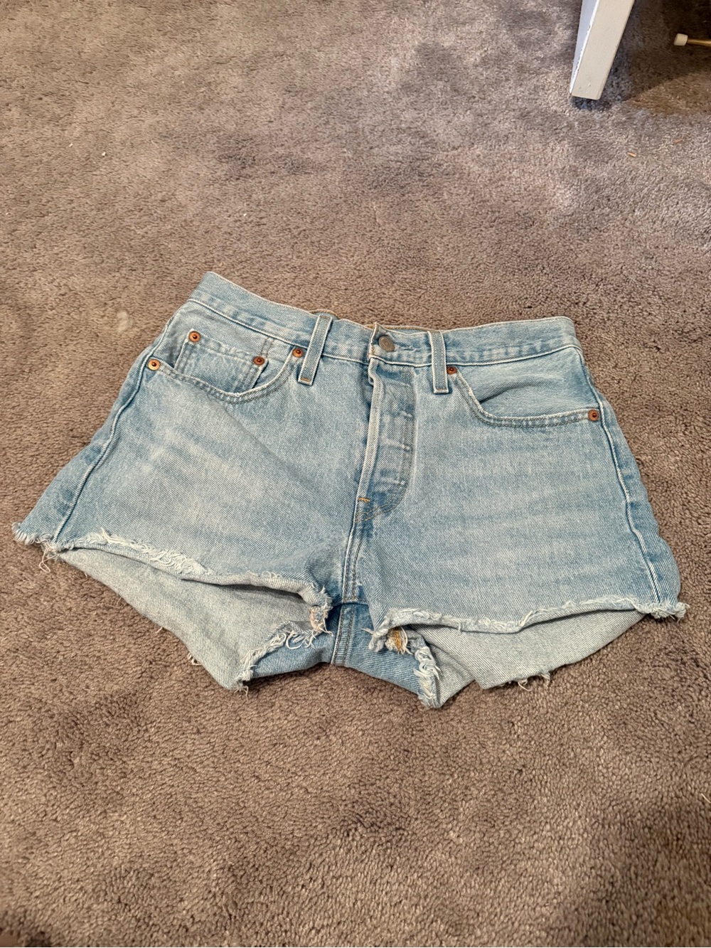 Levi’s 501 shorts size 27